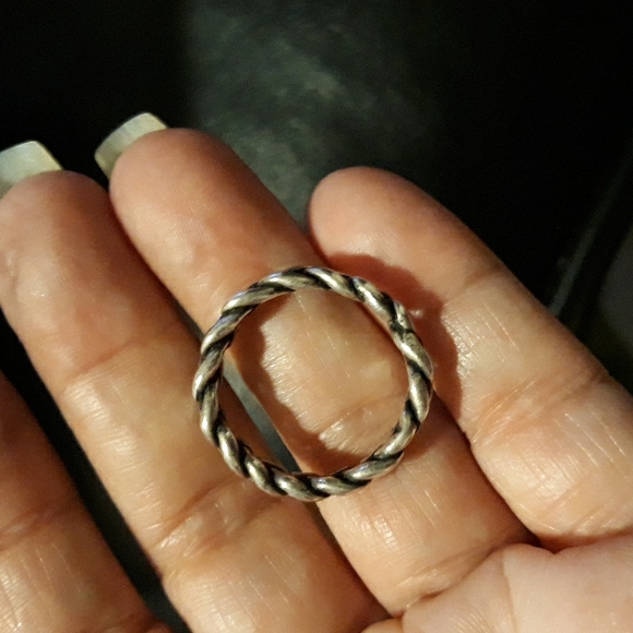 silver thumb ring - Picture 3 of 3